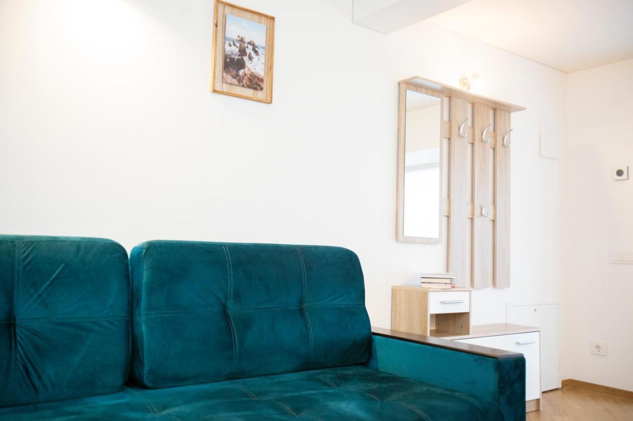 Groundfloor Apartment On The Green Hill Kaunas Exteriör bild